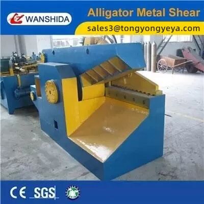Compact Hydraulic Scrap Alligator Shear Machine 2000kN Cutting Force 12-20 Times Per Min